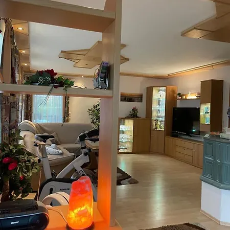 First Floor Of A Big House, 3 For 5 People Couette-café