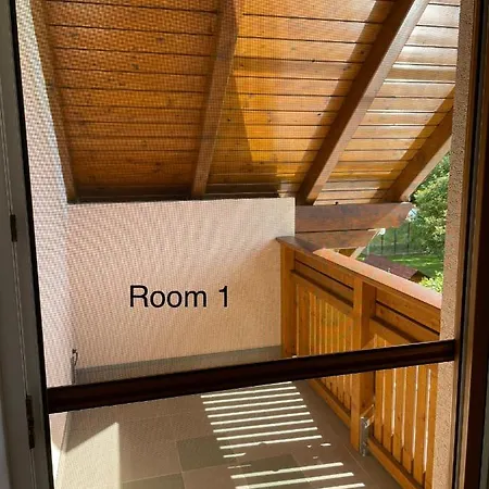Couette-café First Floor Of A Big House, 3 For 5 People *